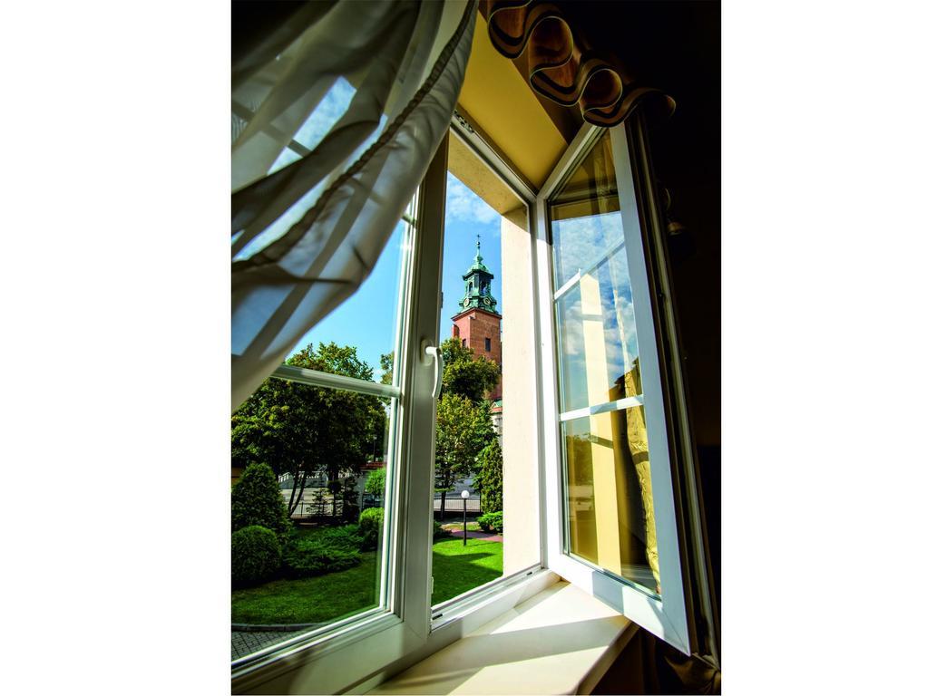 Hotel Adalbertus Gniezno Room photo