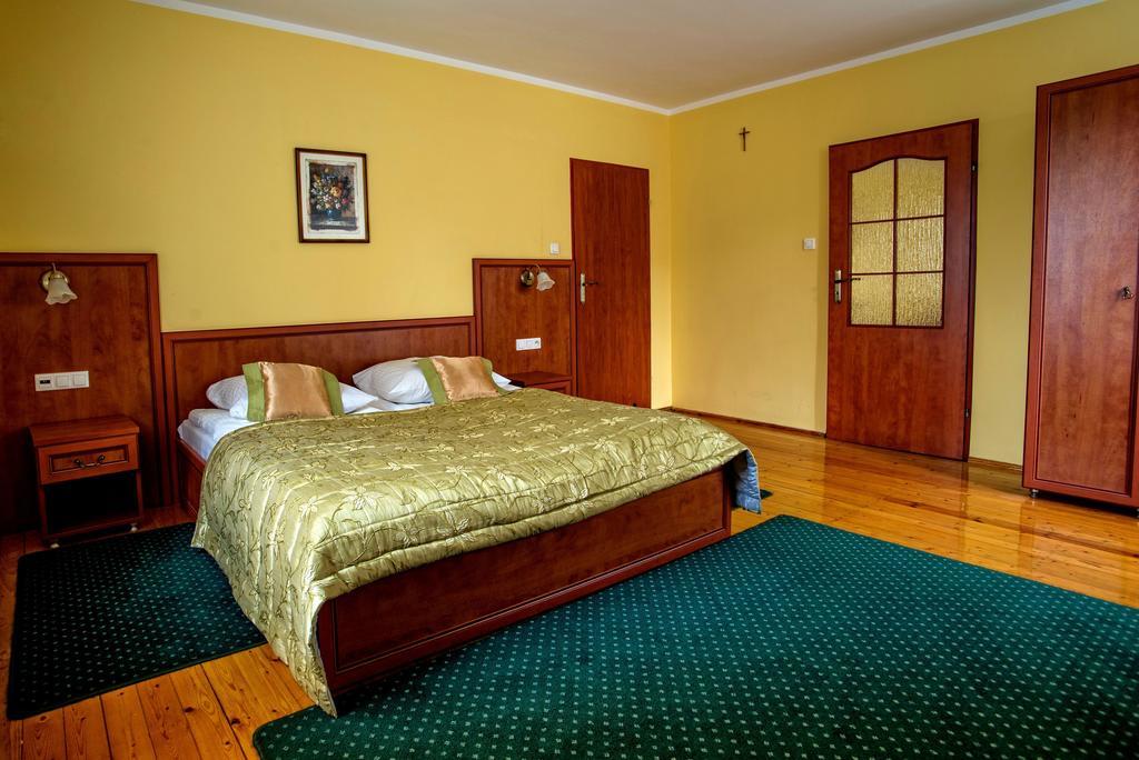 Hotel Adalbertus Gniezno Room photo